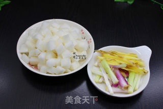 萝卜葱姜汤的做法步骤：2