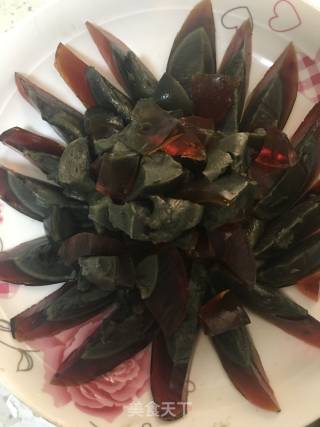 凉拌皮蛋的做法步骤：2