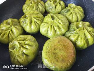 韭菜鸡蛋水煎包的做法步骤：11