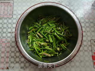 野芹菜炒腊肉的做法步骤：7