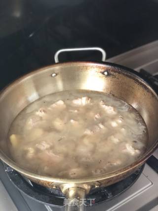 番茄胡萝卜炖牛腩的做法步骤：5
