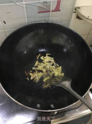 韭苔炒香干的做法步骤：5