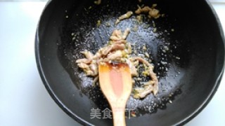 荠菜肉丝汤年糕的做法步骤：5