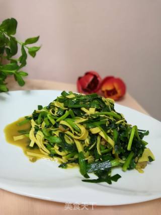 韭菜炒豆腐干的做法步骤：6
