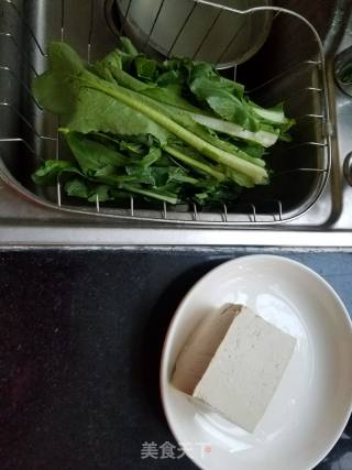 青菜豆腐的做法步骤：1