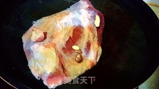 卤牛肉的做法步骤：3