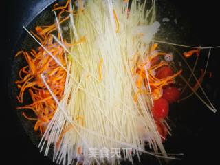 虫草花火腿清汤龙须面的做法步骤：6