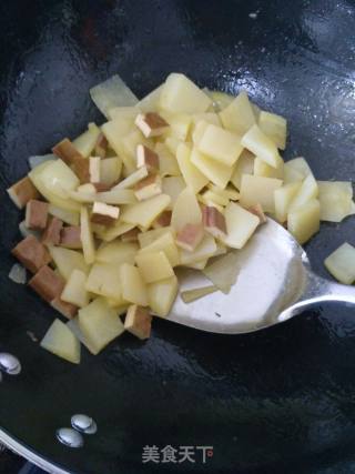 香肠土豆片的做法步骤：3
