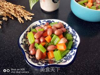 芹菜拌花生米的做法步骤：8