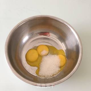 肉松蛋糕卷的做法步骤：1