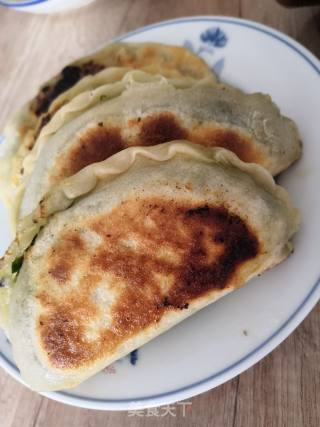 春食韭菜鲜～韭菜合子的做法步骤：8