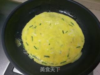 野葱鸡蛋卷的做法步骤：10