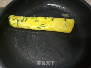 野葱鸡蛋卷的做法步骤：11