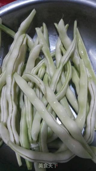 瘦肉芸豆丝的做法步骤：1
