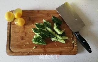黄瓜变蛋拌荆芥的做法步骤：4
