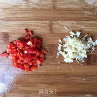 凉拌芹菜豆腐干的做法步骤：2