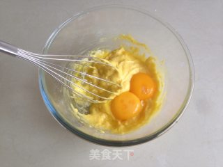 八寸戚风蛋糕的做法步骤：4