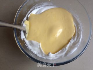 八寸戚风蛋糕的做法步骤：8