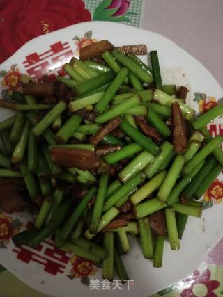 蒜苔炒肉的做法步骤：3