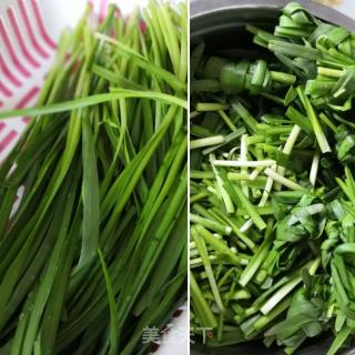 春食韭菜鲜～朝鲜族风味辣拌韭菜的做法步骤：2