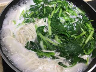 青菜鸡蛋面的做法步骤：5