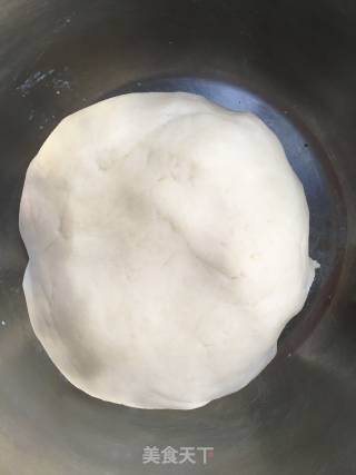 桃花酥的做法步骤：1