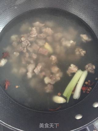 咖喱牛肉饭的做法步骤：2