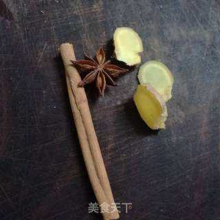 糖醋排骨的做法步骤：1