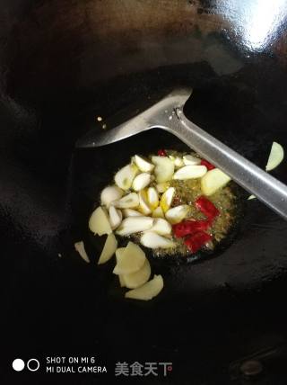 蒜苔炒腊肠的做法步骤：7