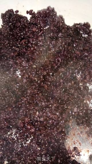 黑香米花卷的做法步骤：2