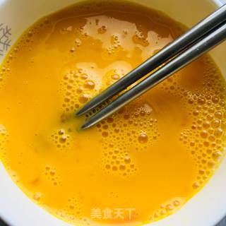 秋葵炒蛋的做法步骤：2