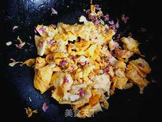 紫荆花炒鸡蛋的做法步骤：11