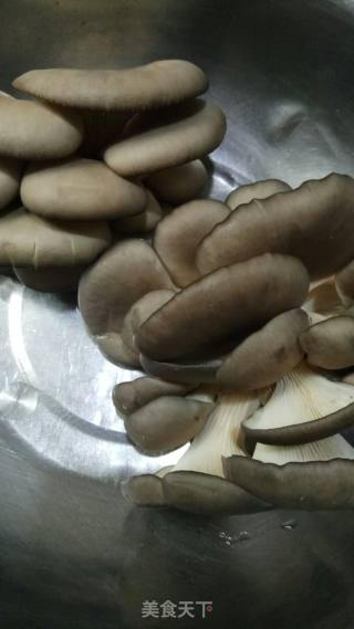 土鸡炖蘑菇的做法步骤：6