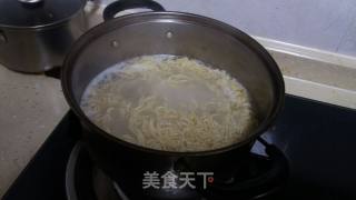 炒方便面的做法步骤：1