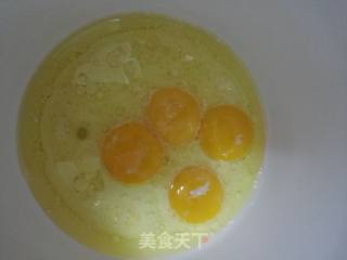 奶油芒果蛋糕卷的做法步骤：3