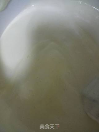 奶油芒果蛋糕卷的做法步骤：5