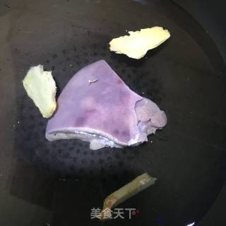 洋葱炒猪肝的做法步骤：3