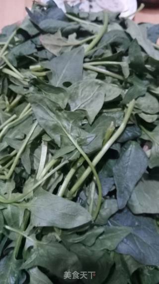 菠菜汁油条的做法步骤：1