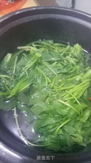 菠菜汁油条的做法步骤：2