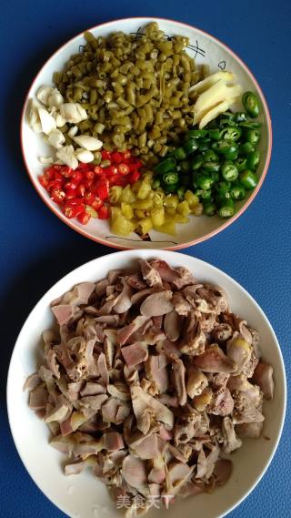 酸辣鸡杂的做法步骤：4