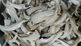椒盐蘑菇的做法步骤：2