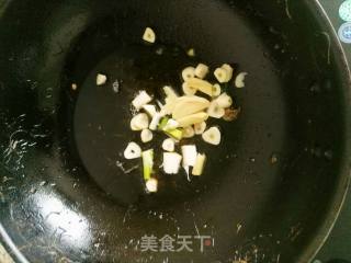 韭菜炒河虾的做法步骤：5