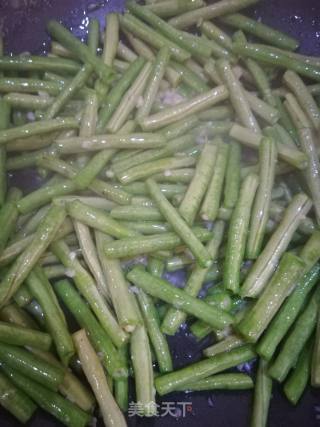 蒜香豆角的做法步骤：6