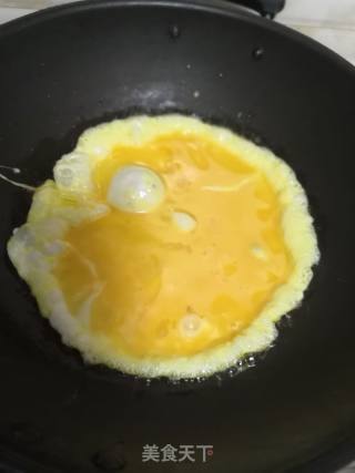 鸡蛋炒西红柿的做法步骤：2