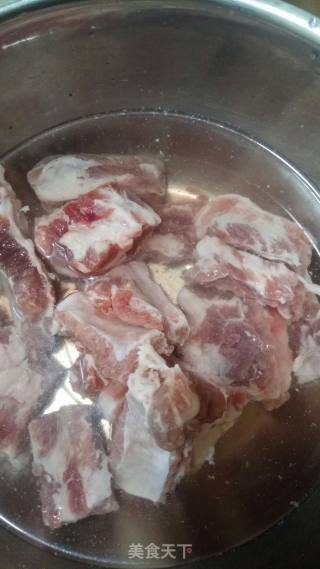 香酥排骨的做法步骤：1