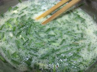 野葱鸡蛋饼的做法步骤：2