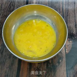 宝宝版抱蛋煎饺的做法步骤：1