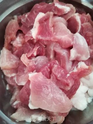 青豆炒肉的做法步骤：2