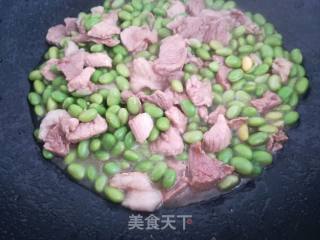 青豆炒肉的做法步骤：5