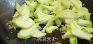 潮音潮人：花生烧丝瓜的做法步骤：4
